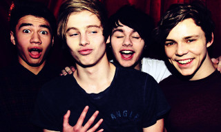 Young men mouths open hand - attractive free wallpaper