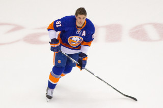Man blue jersey hockey ice 2 - the ice free wallpaper