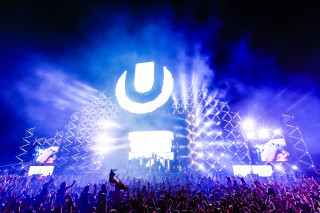 Concert crowd hands up stage 3 - the stage free wallpaper