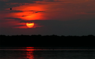 Sunset hot air balloon water - hot free wallpaper