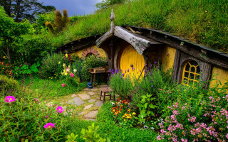 Hobbit house garden table chairs 2 - a bench free wallpaper for desktop