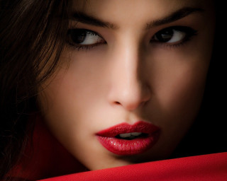 Woman red lipstick red scarf - a red scarf free wallpaper