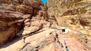 Climbing group rocky mountain ladder - a ladder free wallpaper