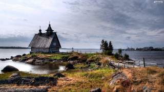 Small house island lake cloudy 2 - cloudy free wallpaper