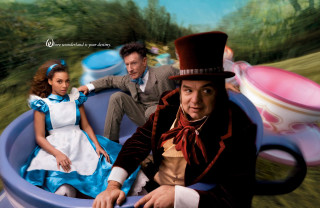 Man woman teacup costume field - annie leibovitz free wallpaper