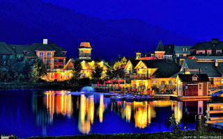 Lake houses night lights water - the building and the water free wallpaper