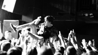 Man child air concert clapping - person free wallpaper