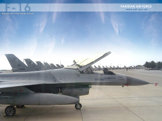 Fighter jet airport tarmac ramp - a ramp free wallpaper