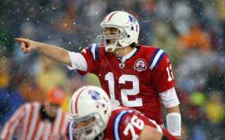 Football player pointing ball snow - the ball free wallpaper