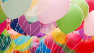 Balloons in the air background 2 - free happy birthday wallpaper