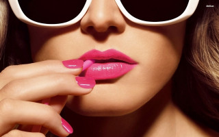 Woman pink lipstick sunglasses hand 3 - a pop art painting free wallpaper