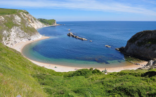 Bascove beach green hill boat - a few boat free wallpaper