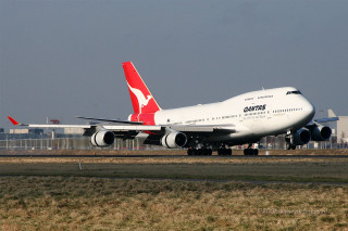Large white red airplane runway - airplane free wallpaper
