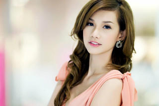 Woman pink dress posing hand 3 - a pink dress free wallpaper