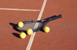 Tennis racket tennis balls court 2 - smooth free wallpaper