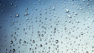 Window water drops blue sky 2 - a few cloud free wallpaper