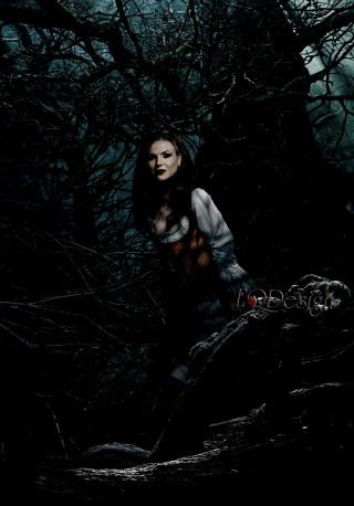 Woman woods knife creepy look - dark background free wallpaper