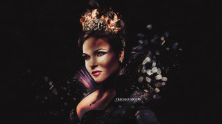 Woman crown fire black background - a fire free wallpaper