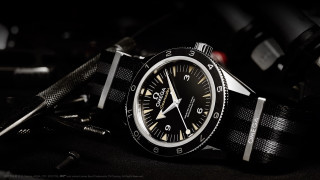 Watch wine knife blacktable 3Drender - product photography free wallpaper for desktop