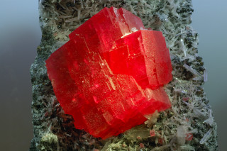 Red rock moss crystal cubism - angular free wallpaper