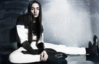 Woman sitting crossed constructivism fashion - constructivism free wallpaper