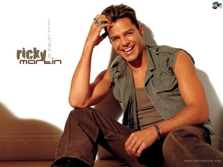 Man couch smiling hand head - charles martin free wallpaper