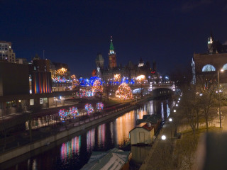River boat city night lights - bruce munro free wallpaper