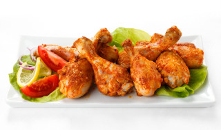 Chicken wings lettuce tomatoes salad 2 - professional free wallpaper