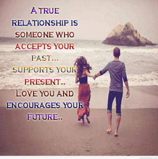 True love story beach holding - a man and woman free wallpaper