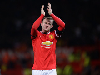 Man red shirt hands up 2 - heroic free wallpaper