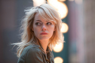 Blonde woman green shirt serious - stuckism free wallpaper for desktop