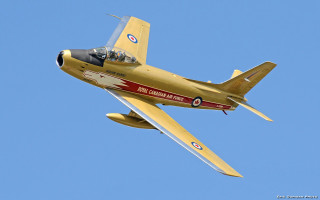 Yellow red plane flying sky - f 8 aperture free wallpaper