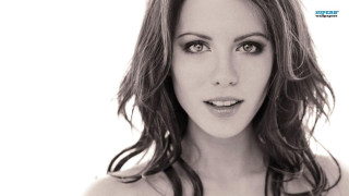 Elizabeth collins long hair blackwhite - fine art free wallpaper