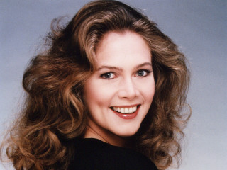 Woman smiling longhair blackshirt whiteblue - barbara greg free wallpaper