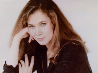 Woman long hair pose colorized - anna maria barbara abesch free wallpaper