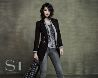 Woman black jacket jeans purse - a purse free wallpaper
