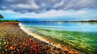 Beach water cloudy sky city 2 - cloudy free wallpaper