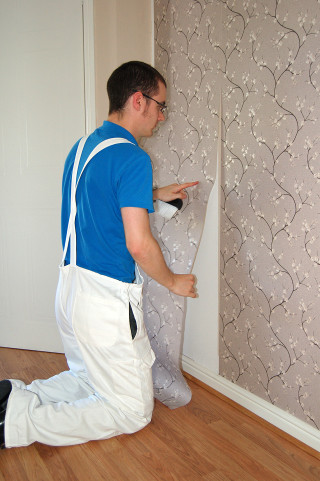 Man painting wall roller brush 4 - carl gustaf pilo free wallpaper