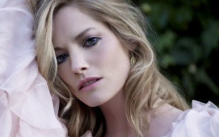 Woman blueeyes pinkdress portrait blonde - blue eye free wallpaper