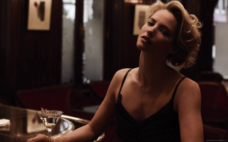 Woman sitting table glass wine 4 - art deco free wallpaper