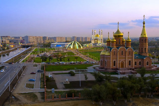 Large church golden dome city - abram arkhipov free wallpaper