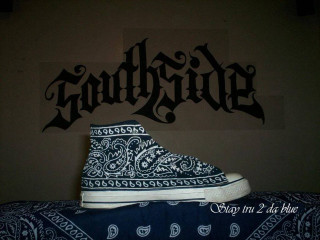 Shoes bed graffiti wall image - a pair of shoes free wallpaper