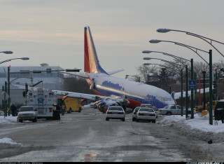 Snowy jetliner runway traffic lights - snow next free wallpaper