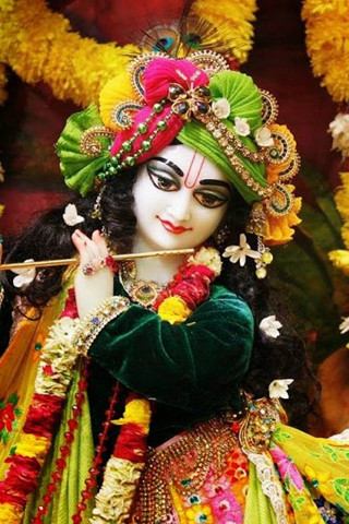 Statue woman colorful costume flute - a statue free wallpaper