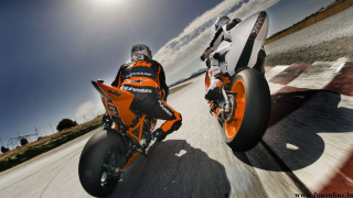 Motorcycles racing track sky sunshine - a sky background and sun free wallpaper