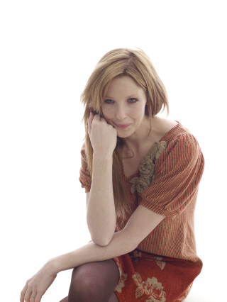 Woman sitting ground hand face - private press free wallpaper