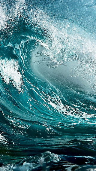 Large wave breaking ocean water - a large wave free wallpaper