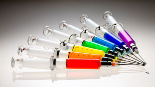 Colorful pens row white background - neoplasticism free wallpaper