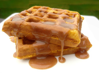Waffle syrup white plate green - ed benedict free wallpaper