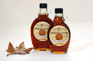 Maple syrup bottles leaf white - a white background behind free wallpaper